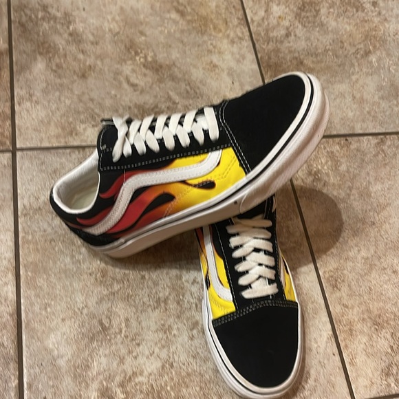 Vans size 8 - Picture 2 of 7